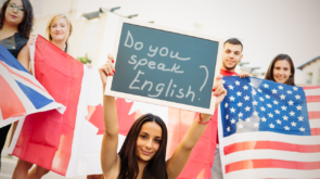 Rozmowa w języku angielskim: Jak budować pewność siebie i płynność