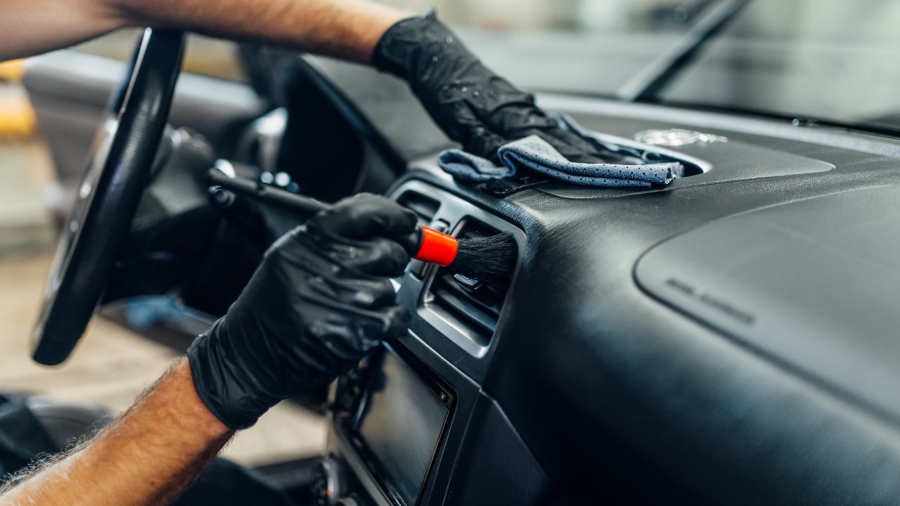 Auto detailing: Jak profesjonalne czyszczenie może odmienić Twój samochód?
