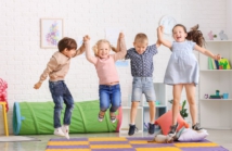 Integracja i rozwój społeczny w przedszkolu: jak Norlandia Starachowice wspiera budowanie przyjaźni wśród najmłodszych