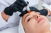 Jak oczyszczanie wodorowe twarzy może poprawić kondycję skóry?