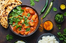 Odkryj smaki kuchni indyjskiej na Woli: najlepsze restauracje i przepisy