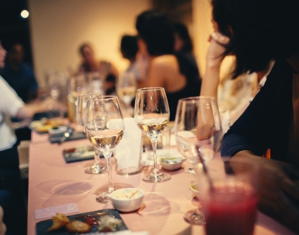 5 kroków do zorganizowania idealnej konferencji w restauracji Sobremesa w Warszawie