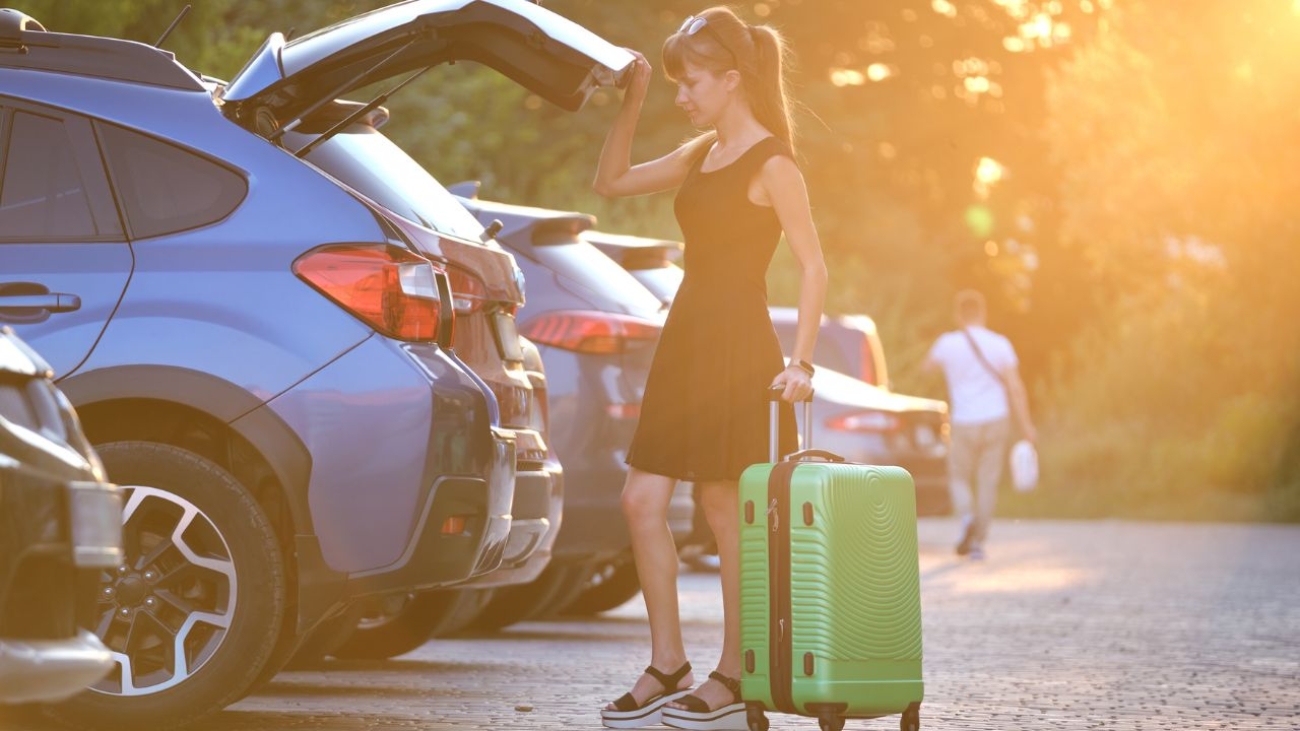 Jak przygotować samochód do pozostawienia na parkingu lotniskowym?