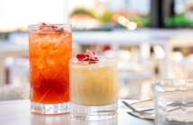 Letnie orzeźwienie w River Cafe: Koktajle bezalkoholowe dostarczających smaku i radości