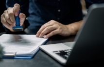 Jakie dokumenty są potrzebne do przeprowadzenia sprawy spadkowej u notariusza?