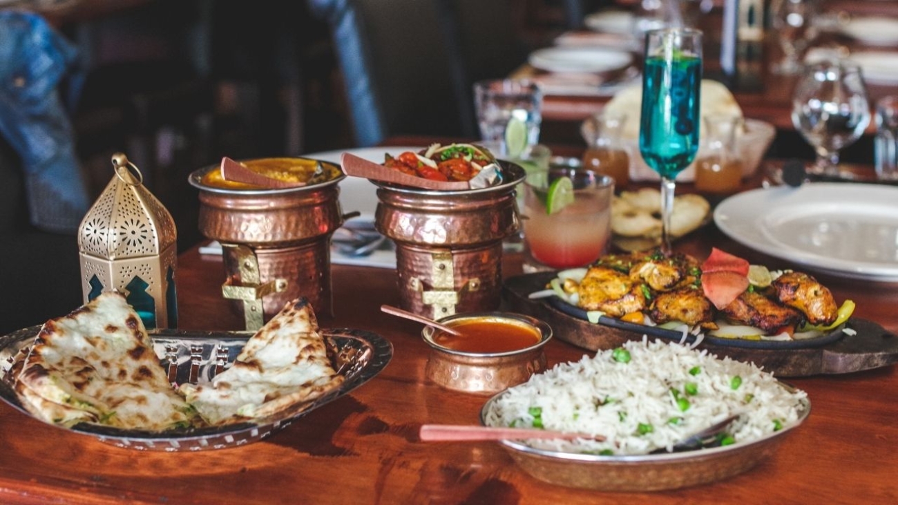 Odkrywaj smaki Orientu w restauracji indyjskiej na Mokotowie