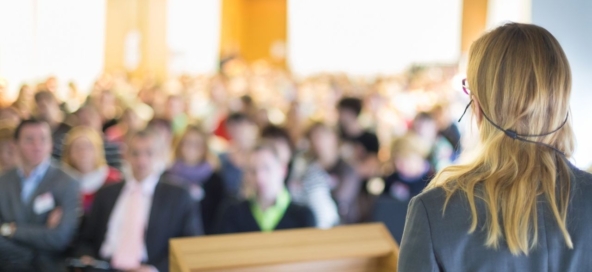Organizacja Konferencji: Czemu Wybrać Restaurację Sobremesa w Warszawie?