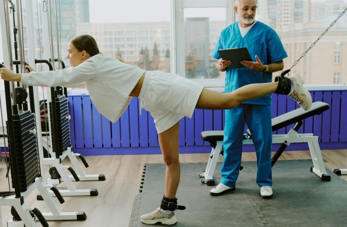 Trening zdrowotny po kontuzji: Jak TI Health Club pomaga w powrocie do pełnej sprawności