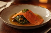 Jak przygotować domową kolację z wędzonym łososiem – proste przepisy