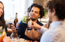 Bezalkoholowe koktajle i piwa kraftowe – nowe smaki w strefie cocktailowej