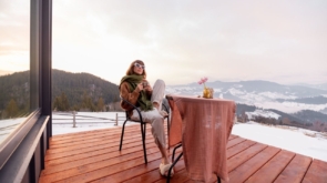 Największe zagrożenia dla tarasu zimą i jak się przed nimi chronić