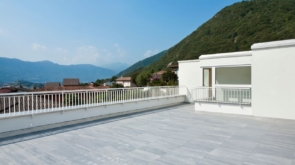 Dlaczego posadzki wentylowane są idealne na dachach i nad pomieszczeniami użytkowymi?