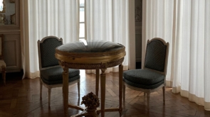 Firany do mieszkań typu apartament – jak stworzyć luksusowy efekt?