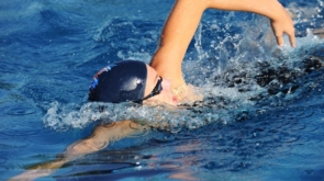 7 elementów techniki kraula, które najszybciej poprawiają tempo