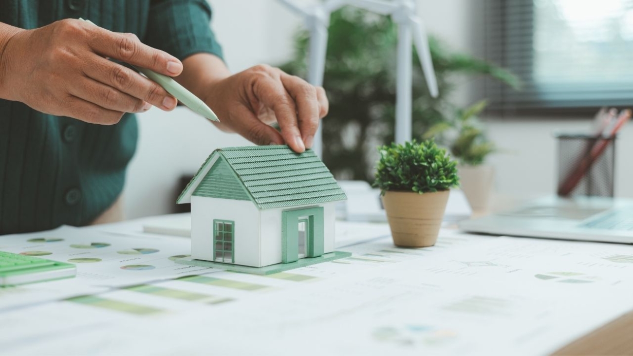 Ile kWh powinien mieć magazyn energii? Jak dobrać pojemność pod dom i PV