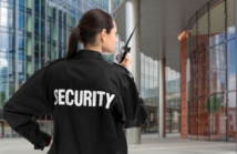 Kiedy warto wynająć ochronę osobistą? (biznes, celebryci, sprawy rodzinne, zagrożenia)