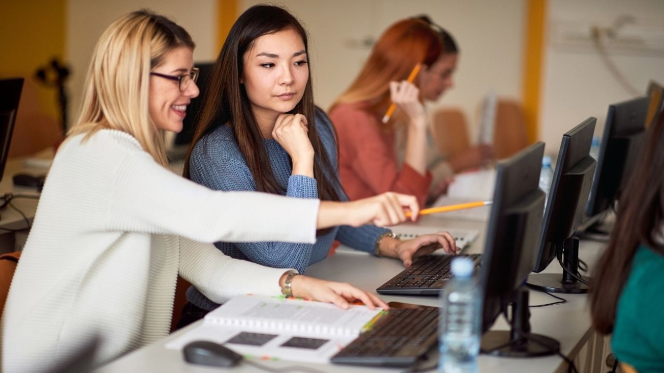 Polish for expats in Warsaw: how to learn through real city life