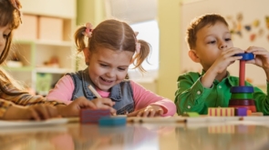 Wsparcie logopedyczne i artystyczne w przedszkolu – jak wygląda?