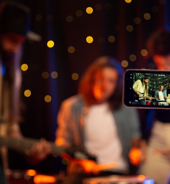 Czym jest dinner show i dlaczego robi furorę