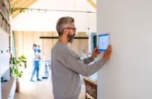 Jak często serwisować system alarmowy