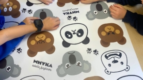 Edukacja przez zabawę: Jak rozwijać kompetencje językowe dziecka w przyjaznym otoczeniu?