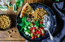 Kuchnia wegetariańska i wegańska w restauracji - czego oczekują goście?